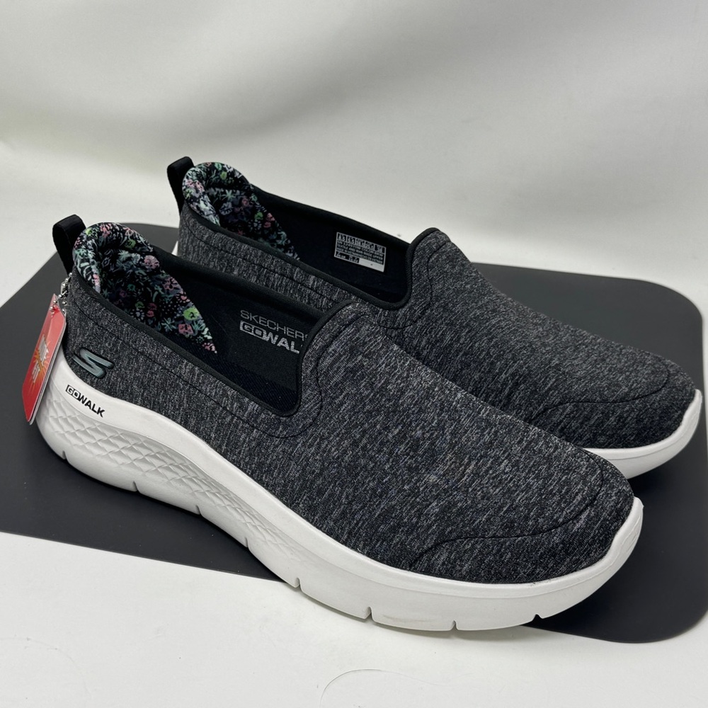 Skechers Womens Go Walk Flex - Clever View Sneaker 124970w black 8.5 wide fit